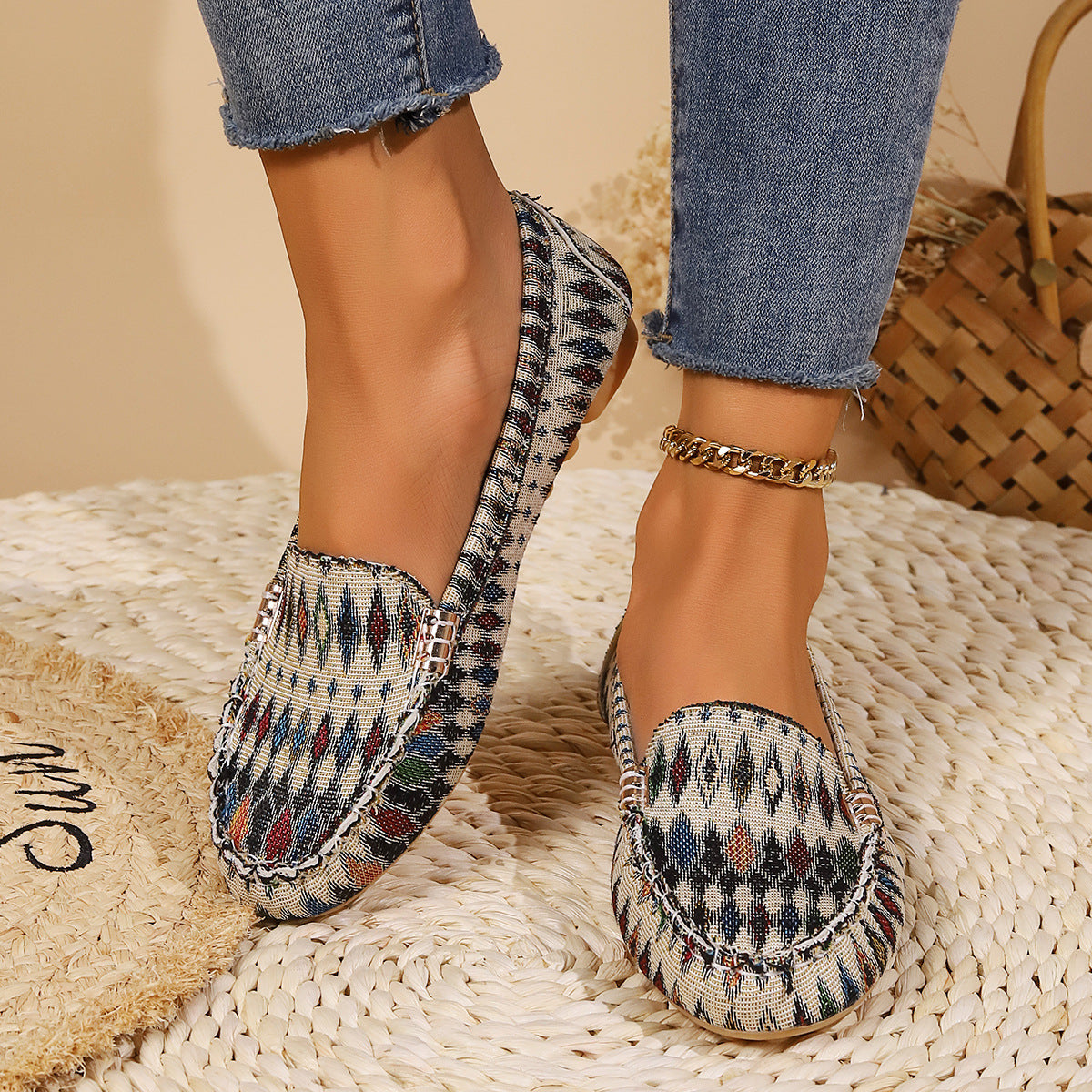 Arrival Color Matching Cloth Surface Lazy Flat Pumps Women Ethnic Low Cut Breathable Lazy Work Shoes