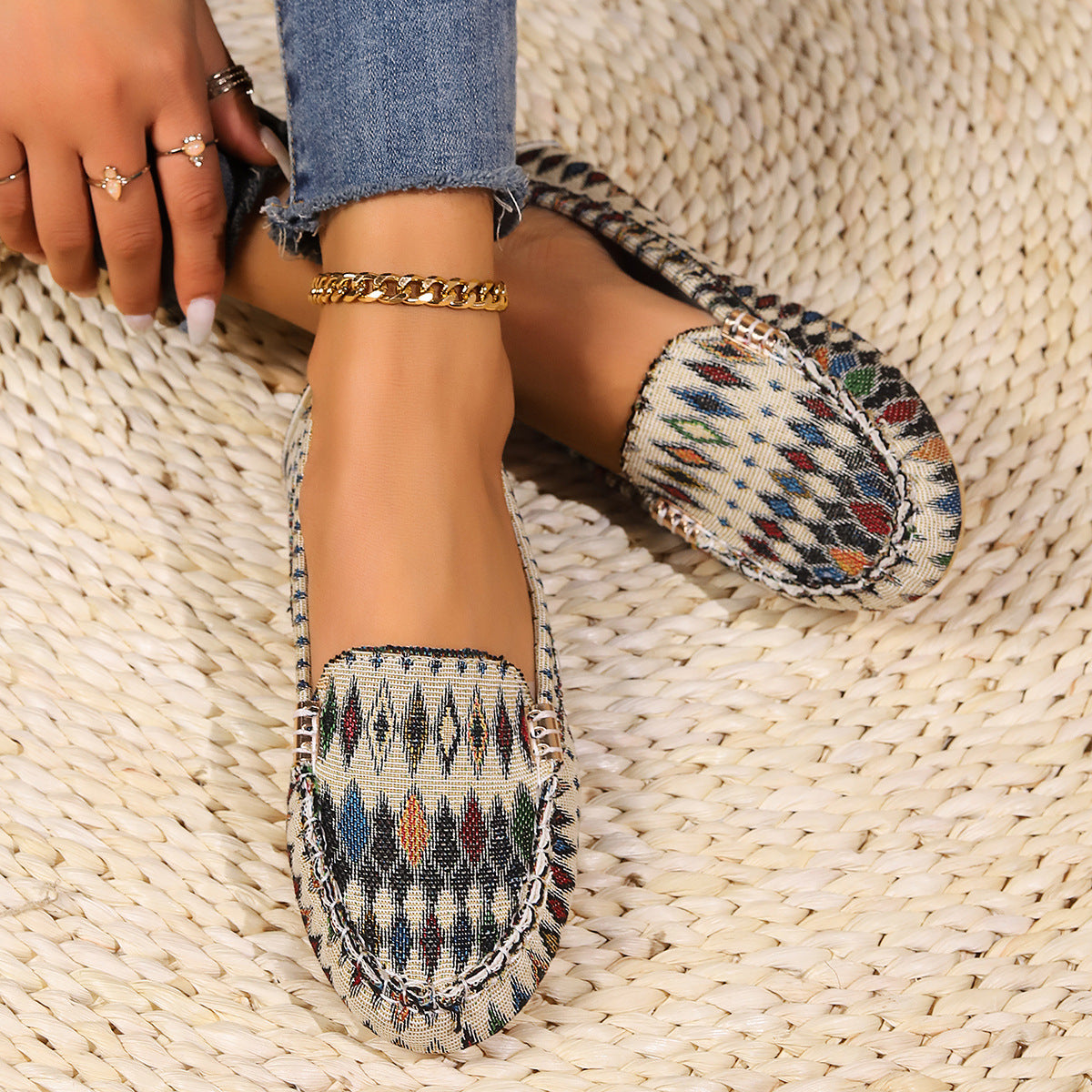 Arrival Color Matching Cloth Surface Lazy Flat Pumps Women Ethnic Low Cut Breathable Lazy Work Shoes